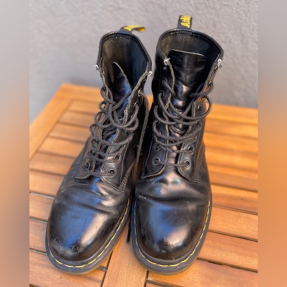 Dr. Martens 1460 Originals Eight-Eye Lace-Up Boot - Picture 2 of 5